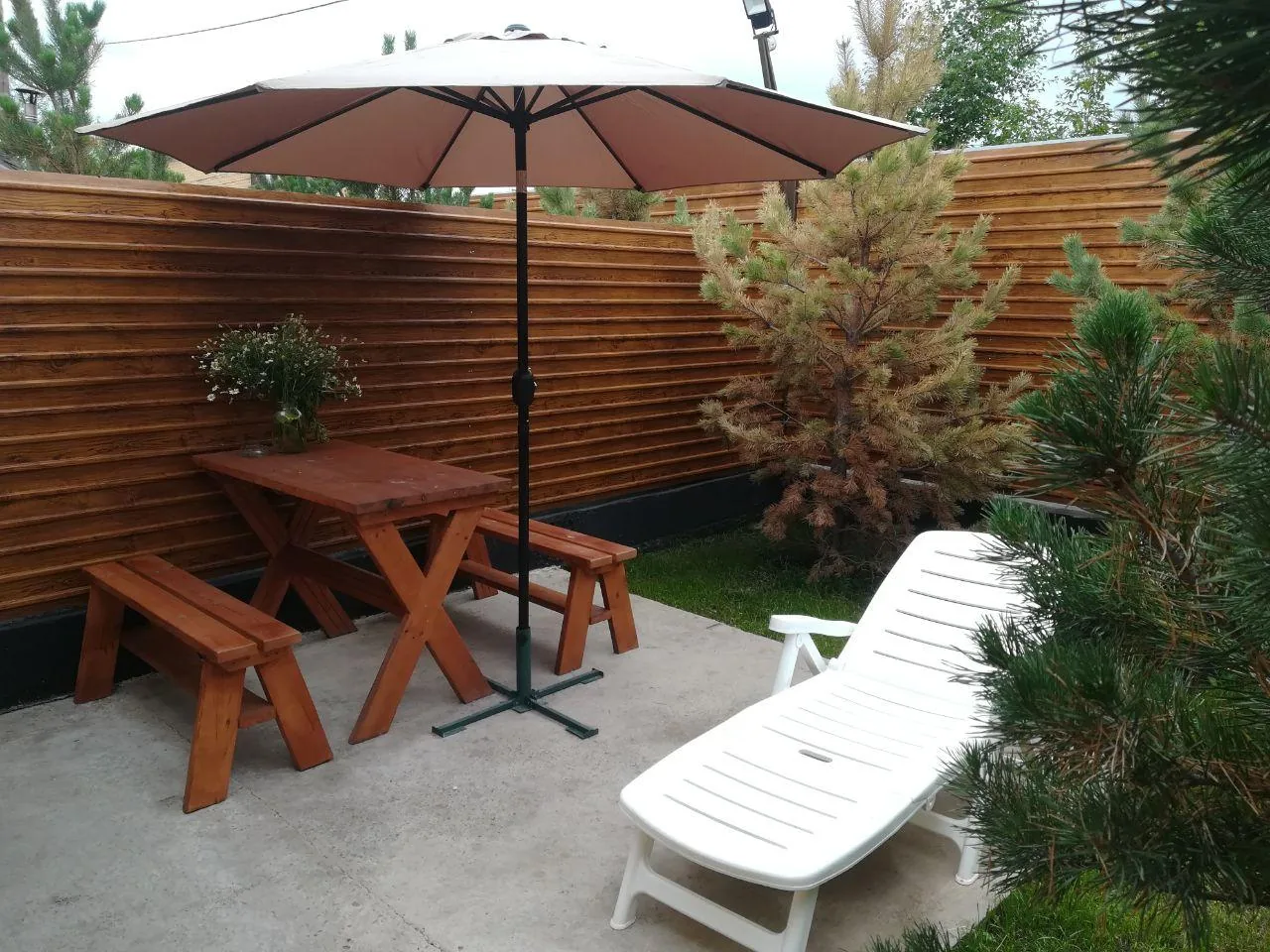 Зона отдыха с зонтом