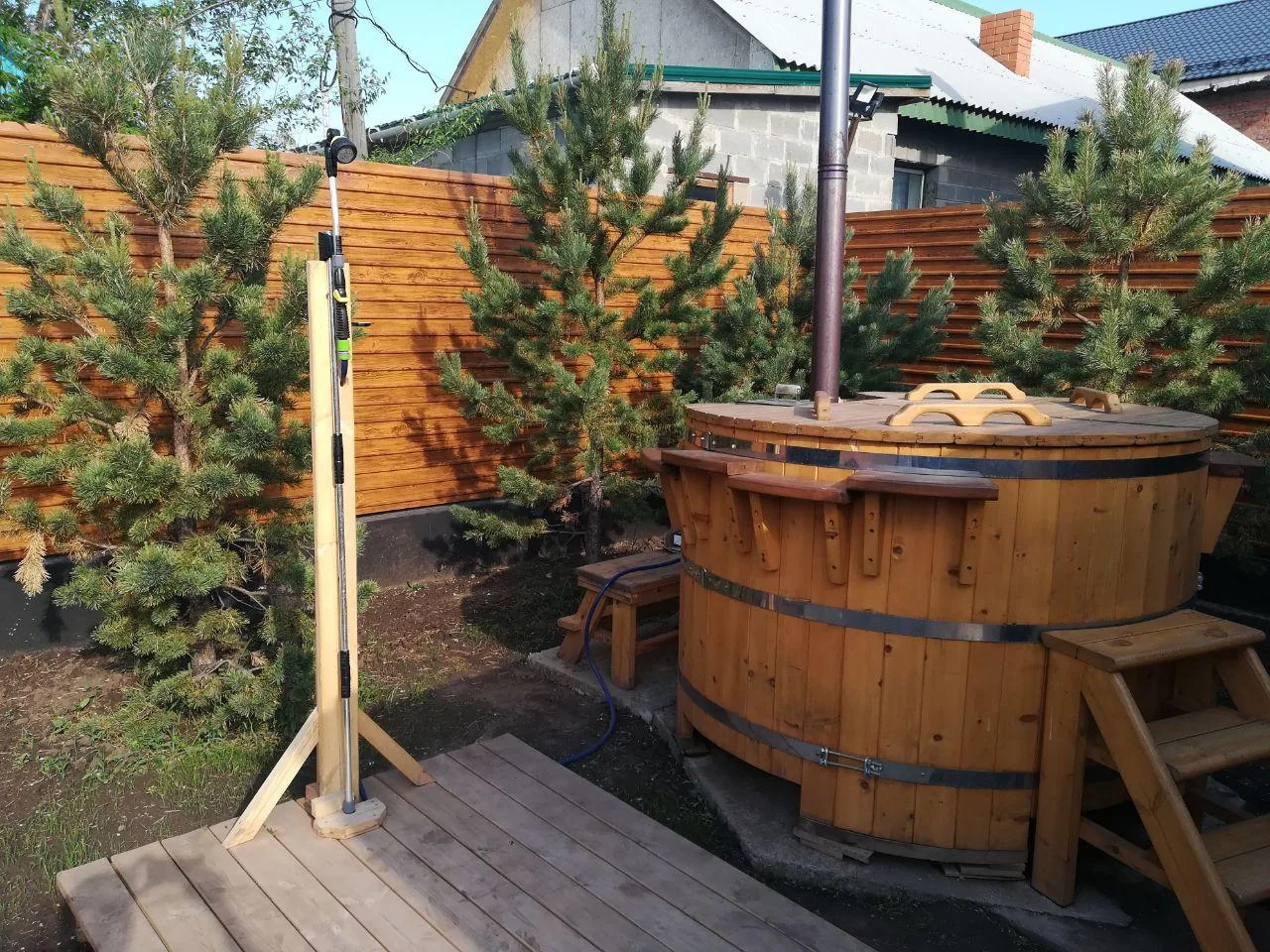 Кедровая купель с соснами